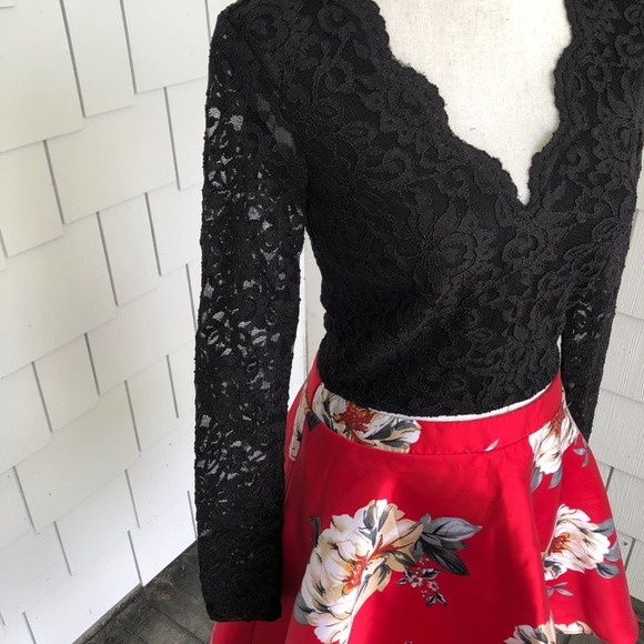 City Studio Women's Black/Red Top/Skirt Two Piece Mix & Match Set sz Jr's 3 - Picture 3 of 8